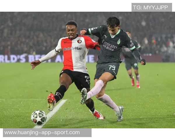 费耶诺德后卫回应拜仁传闻称队友常开玩笑我专注于个人成长